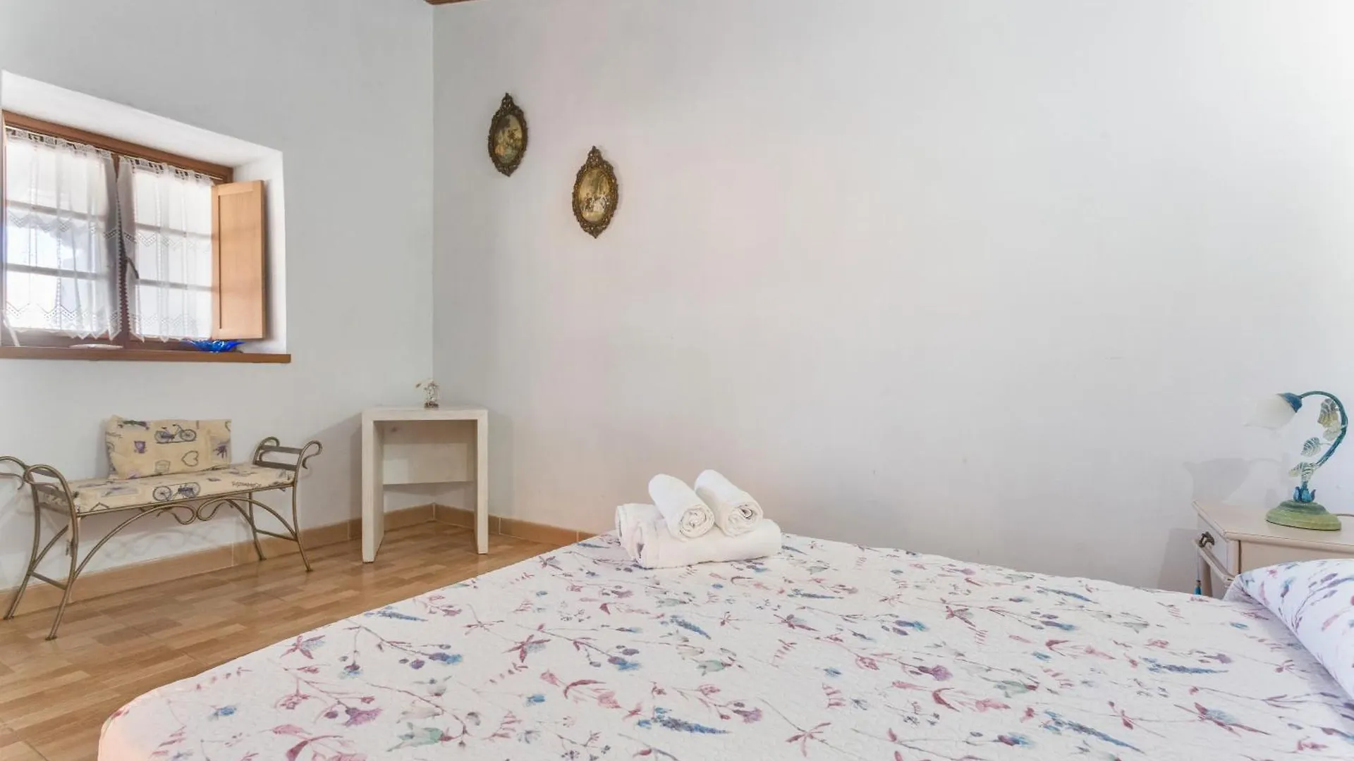 Las Casas Del Bisa غاراتْشيكو 0*,  إسبانيا
