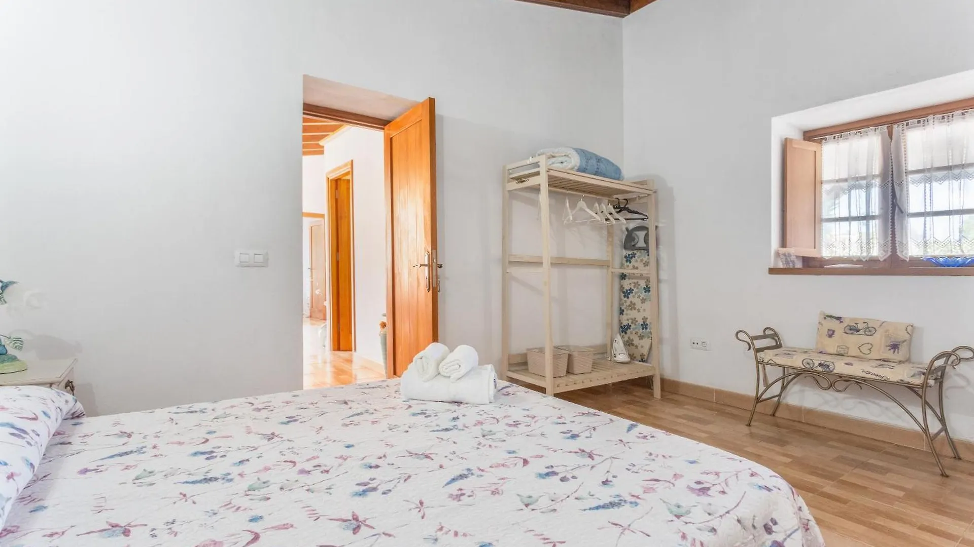 Las Casas Del Bisa غاراتْشيكو 0*,  إسبانيا