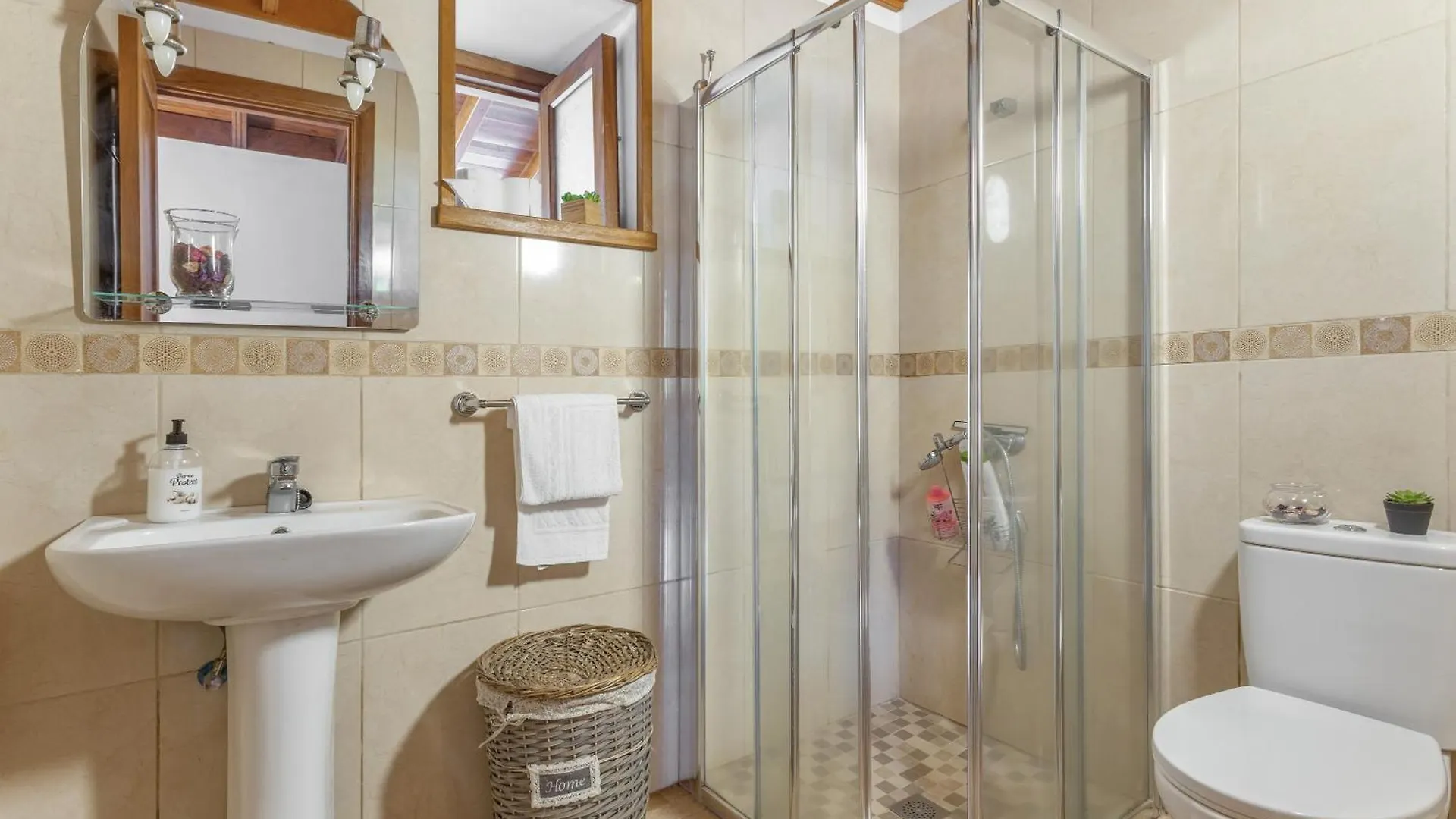 Las Casas Del Bisa غاراتْشيكو بيت للعطل